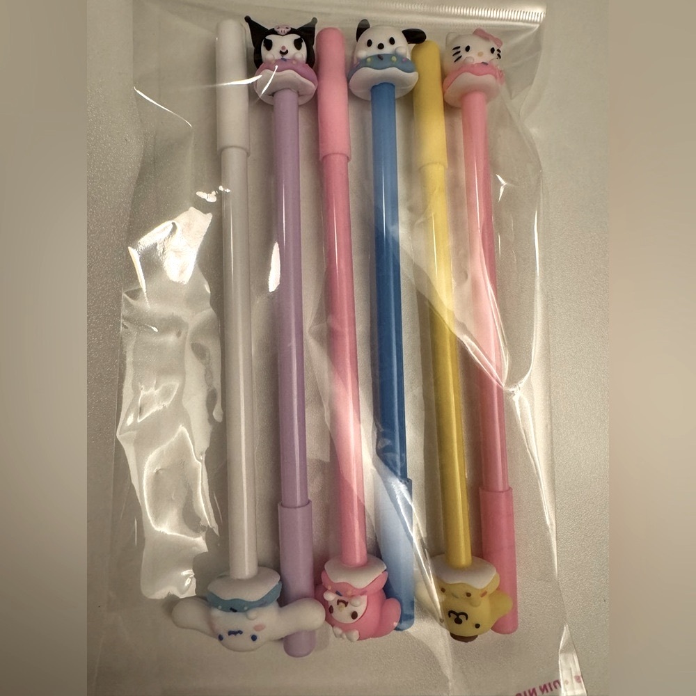 Sanrio Donut Pen Set (6pc)